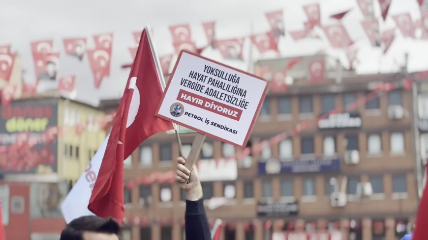 Kırıkkale’deki 1 Mayıs Emek ve Dayanışma Günü kutlamalarında "barış güvercini" uçuruldu