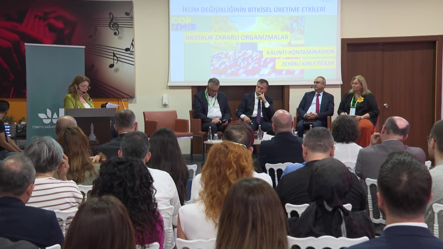 "COP İzmir" panelinde iklim krizi odağında gıda güvenliği ve gıdaya erişim tartışıldı