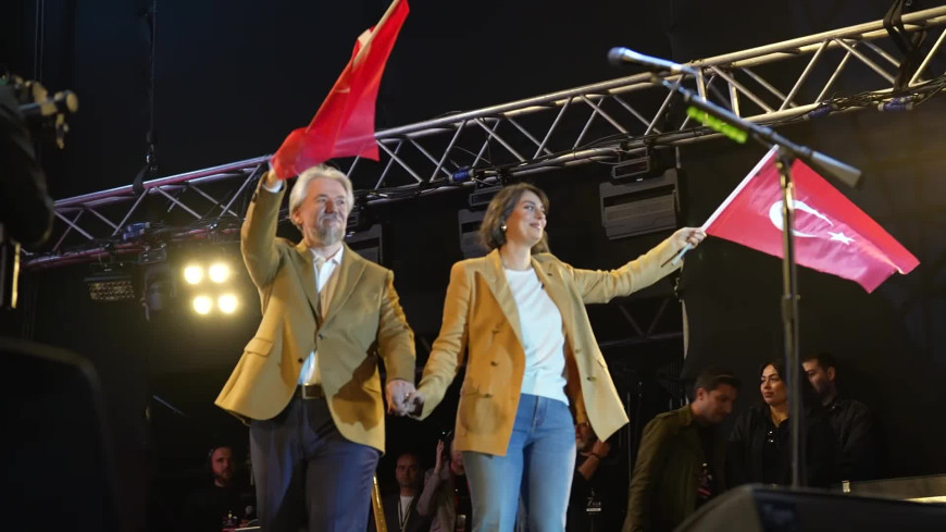 Üsküdar’da 19 Mayıs coşkusu, Mor ve Ötesi konseriyle zirve yaptı