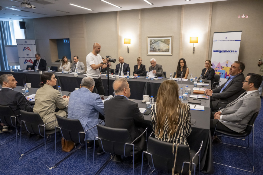 Mersin'de düzenlenecek "11. Dijital Dönüşüm ve İnsan Odaklı Liderlik Zirvesi" için geri sayım başladı