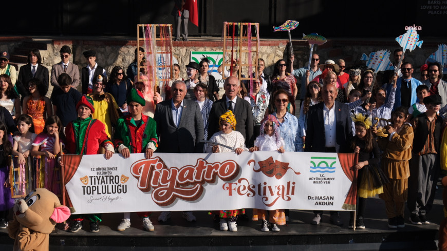 Büyükçekmece’de Tiyatro Festivali’nin perdesi açıldı