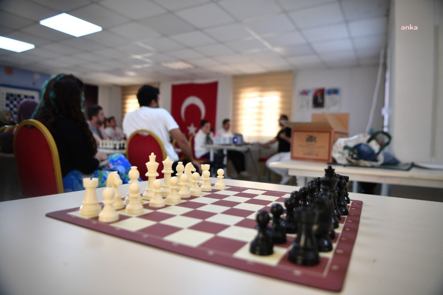 Çukurova'da "1. Kademe Satranç Yardımcı Antrenörlük Kursu" başladı