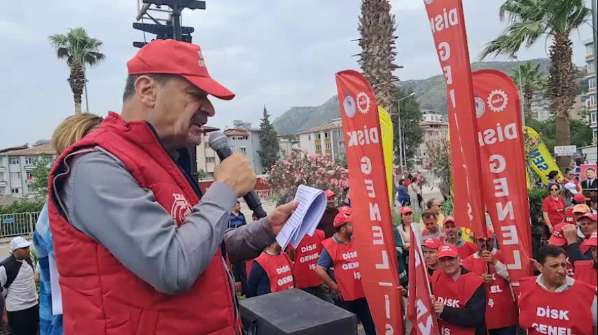 Hatay’da 1 Mayıs: Biz kardeşçe bölüşmeyi biliriz, yeter ki koltuğunu korumak için birileri gölge etmesin
