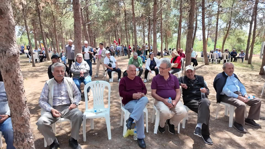Özgür Özel'e saldırı... Mersin Büyükşehir Belediye Başkanı Seçer: "Demokrasiye, Türkiye’nin barışına ve huzuruna yapılmış bir saldırı"