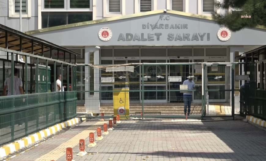 Diyarbakır’da yanan araçta cansız bedeni bulanan baba ve oğlunun ölümüne ilişkin dört şüpheli tutuklandı