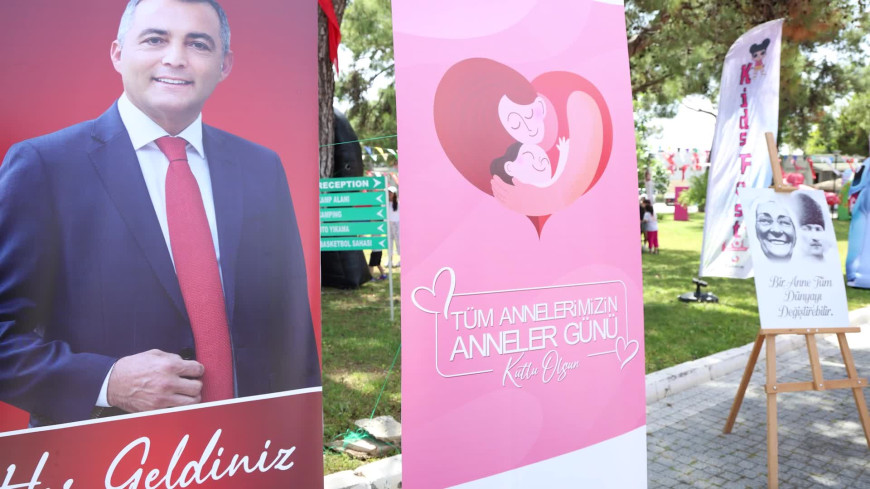 Manavgatlı anne ve çocuklar, renkli etkinliklerle eğlendi