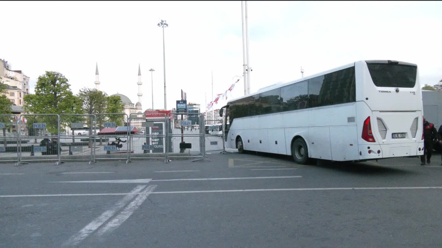 1 Mayıs için Taksim'de olağanüstü güvenlik önlemleri alındı... Taksim Meydanı yaya geçişine kapatıldı