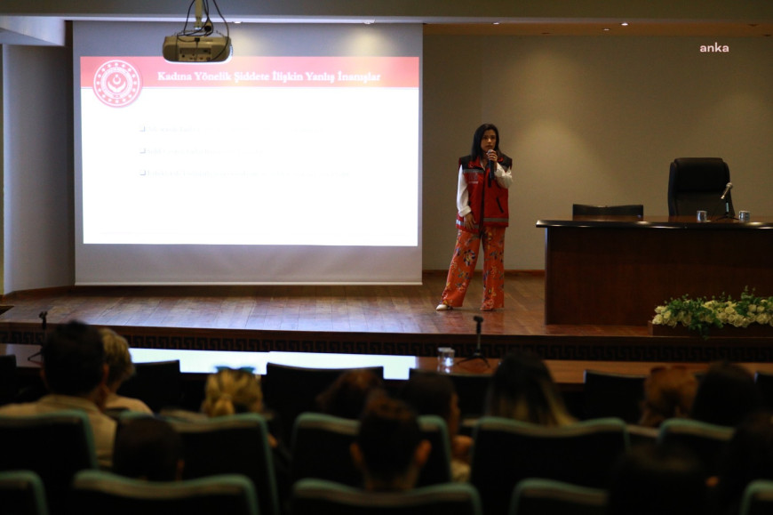Selçuk'ta belediye emekçilerine kadına yönelik şiddet semineri