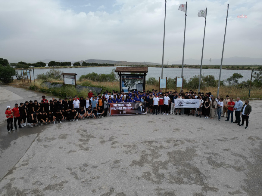 İzmir Kuş Cenneti'nde Ata’ya Saygı Yürüyüşü 