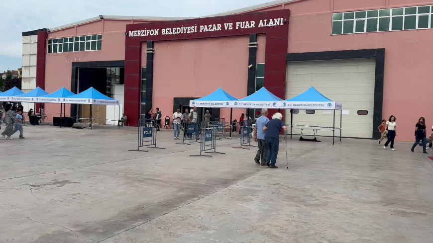 Merzifon Belediyesi'nin kitap fuarını on binlerce kitapsever ziyaret etti