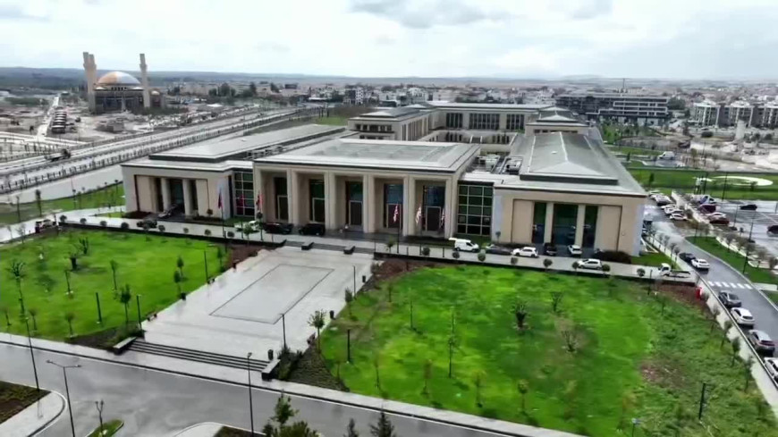 Erdoğan, KKTC’de Yeni Cumhurbaşkanlığı Külliyesi’nin Açılışını Yaptı: “Bu yerleşke, Kıbrıs Türk halkının kararlılığının sembolüdür”