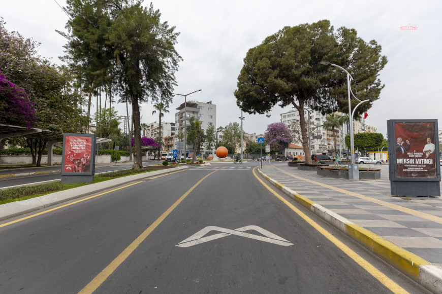 Mersin Büyükşehir Belediyesi yol bakım çalışmalarına devam ediyor