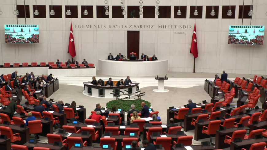CHP'li Genç'ten radyoterapi teknikerliği için sekiz kişilik kadro ayrılmasına tepki: “Bu halk sağlığını doğrudan ilgilendiren bir planlama sorunudur"