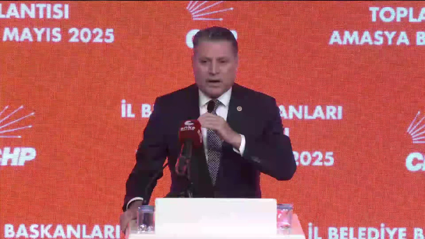 CHP'li İl Belediye Başkanları Toplantısı... Ekrem İmamoğlu'nun mesajı okundu: "19 Mart'tan bu yana yaşananlar, milletin bu güçlü talebi karşısında acze düşmüş bir iktidarın son çırpınışlarıdır"