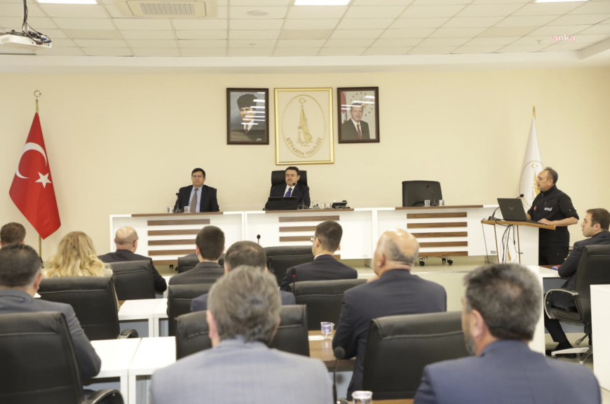 Kütahya Belediye Başkanı Kahveci, afet risk değerlendirme toplantısına katıldı