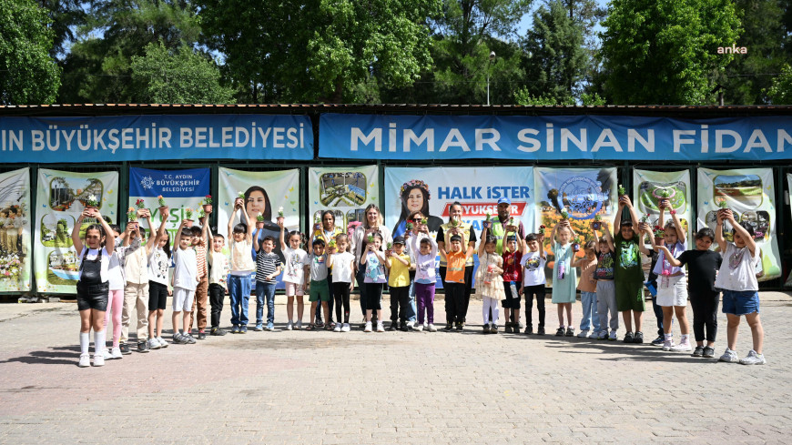 Aydın Büyükşehir Belediyesi'nin fidanlığı, ilkokul öğrencilerini ağırladı