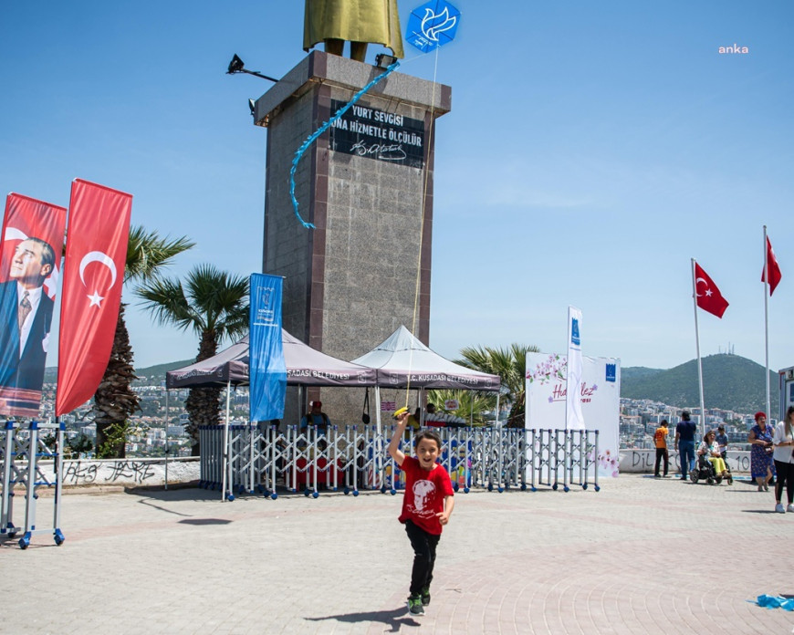Kuşadası'nda Hıdırellez kutlamaları, uçurtma şenliğiyle devam etti