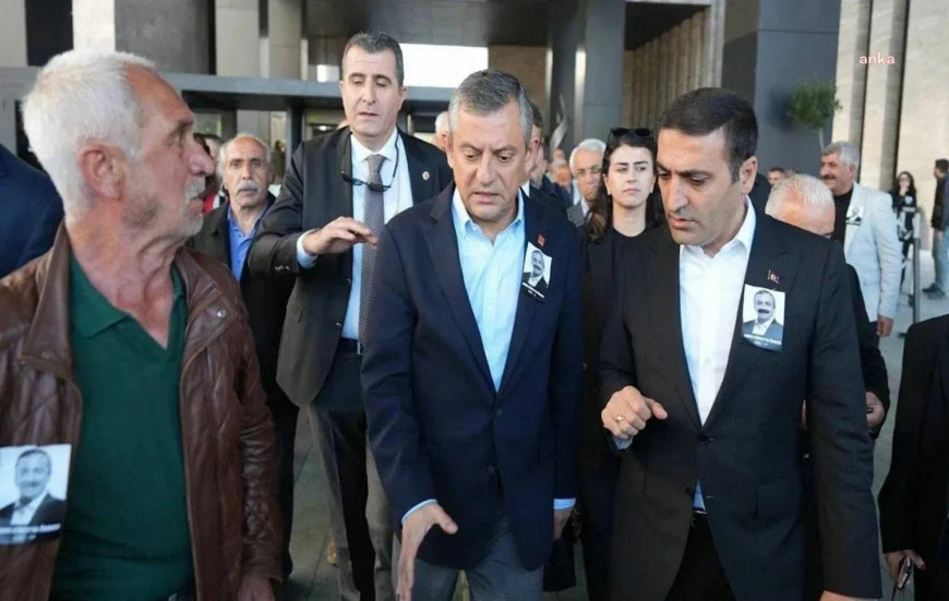 Özgür Özel'e saldıran Tengioğlu'nun kızı CHP Genel Merkezi'ni arayarak, üzüntülerini bildirdi