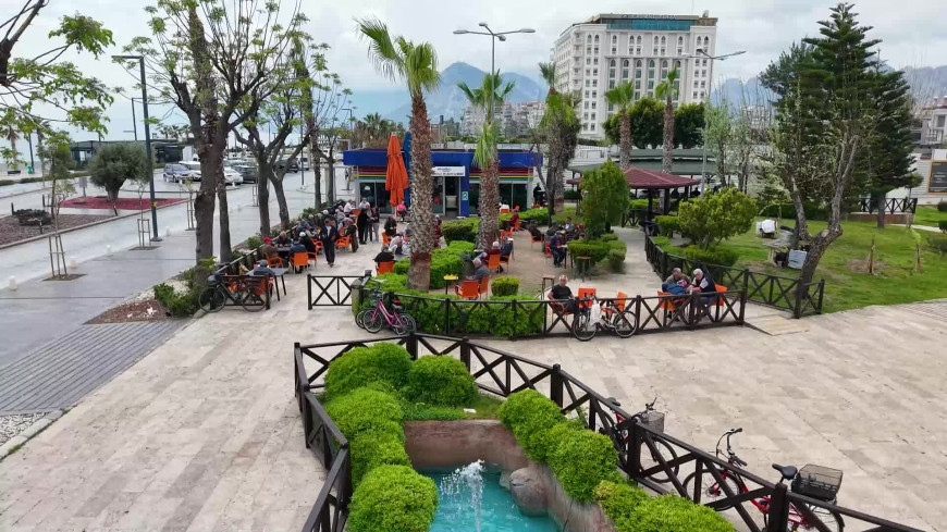 Konyaaltı Belediyesi, vatandaşlara "Emekli Kart" projesini tanıttı