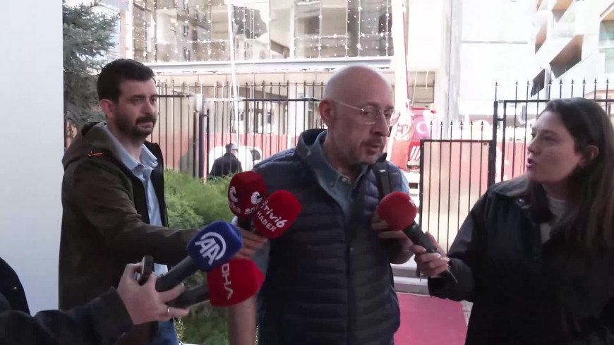 İYİ Parti Adana Milletvekili Ayyüce Türkeş, babasının mezarındaki olaylara ilişkin konuştu: "Polisin bile bazı şeylere gücünün yetmediğini görmek beni açıkçası üzdü"