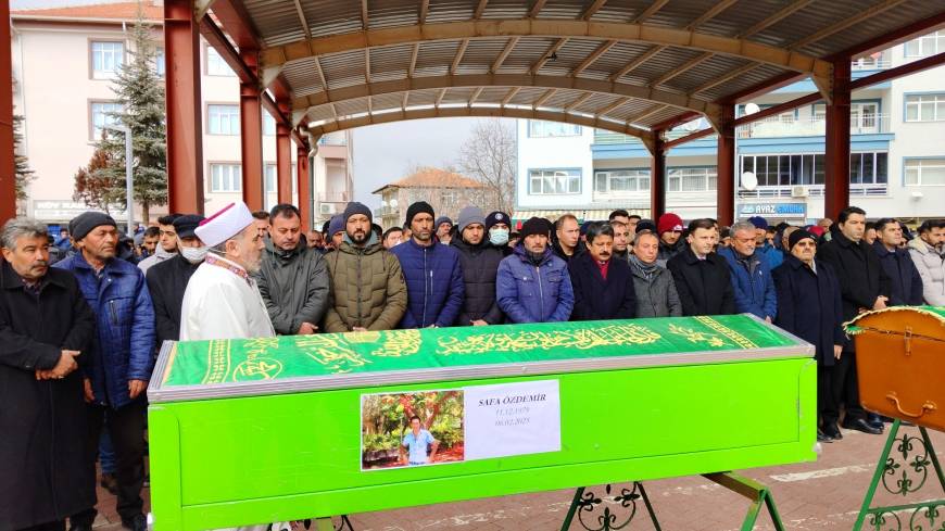 İsrail'in hava saldırısında yaşamını yitirmişti; memleketinde toprağa verildi