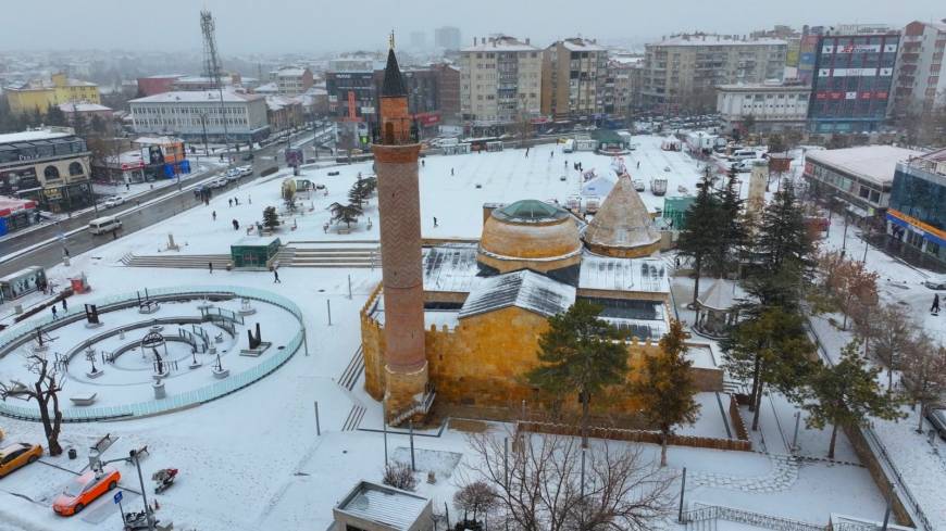 Kırşehir'de kar manzarası dron kamerasında