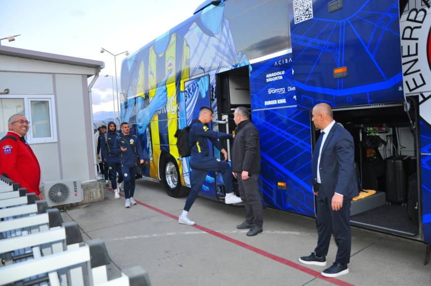 Fenerbahçe kafilesi, Alanya'ya geldi 