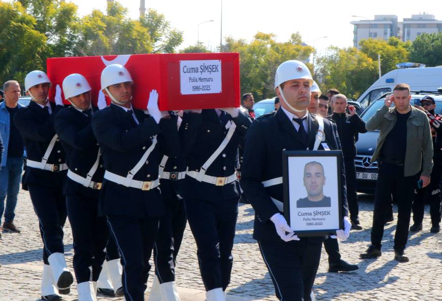 Motosiklet kazasında hayatını kaybeden polis memuru için tören