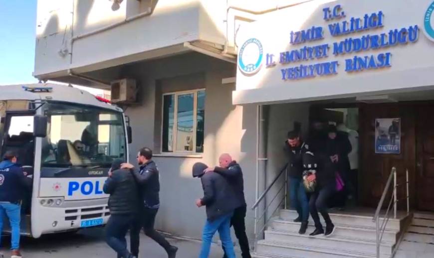 İzmir merkezli 8 ilde yasa dışı bahis operasyonu; 22 tutuklama