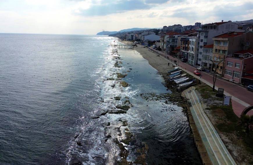 Tekirdağ'da deniz 10 metre çekildi; 'Kral Yolu' ortaya çıktı