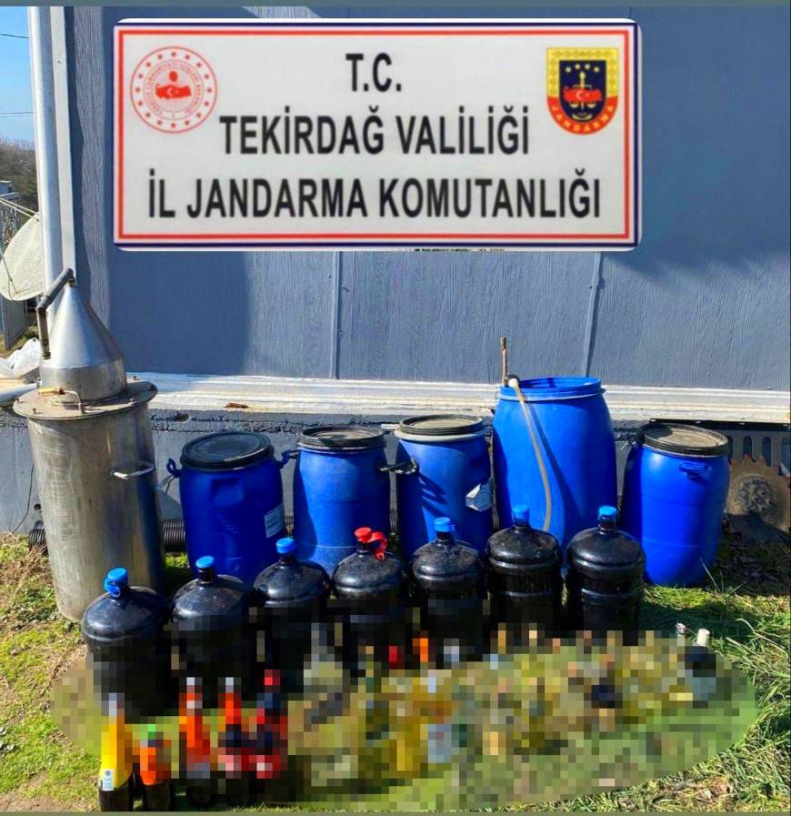 Tekirdağ’da 694 litre sahte içki ele geçirildi