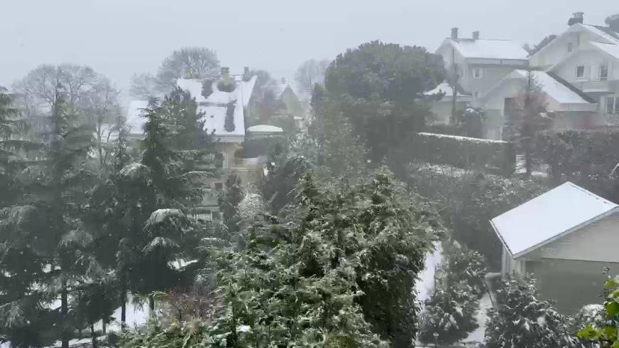 İstanbul- İstanbul'un bazı bölgelerinde kar yağışı etkili oluyor / Beykoz