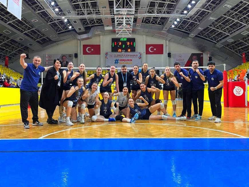 KZY Voleybol yarı finalde