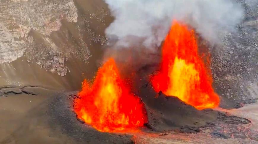 Hawaii'de Kilauea Yanardağı yeniden lav püskürttü