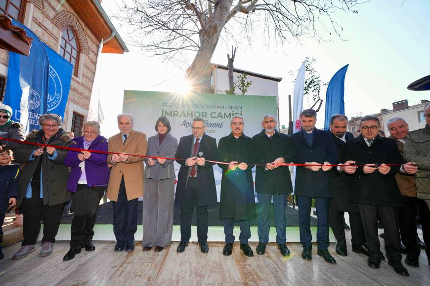 Restorasyonu tamamlanan İmrahor Camisi, yeniden ibadete açıldı