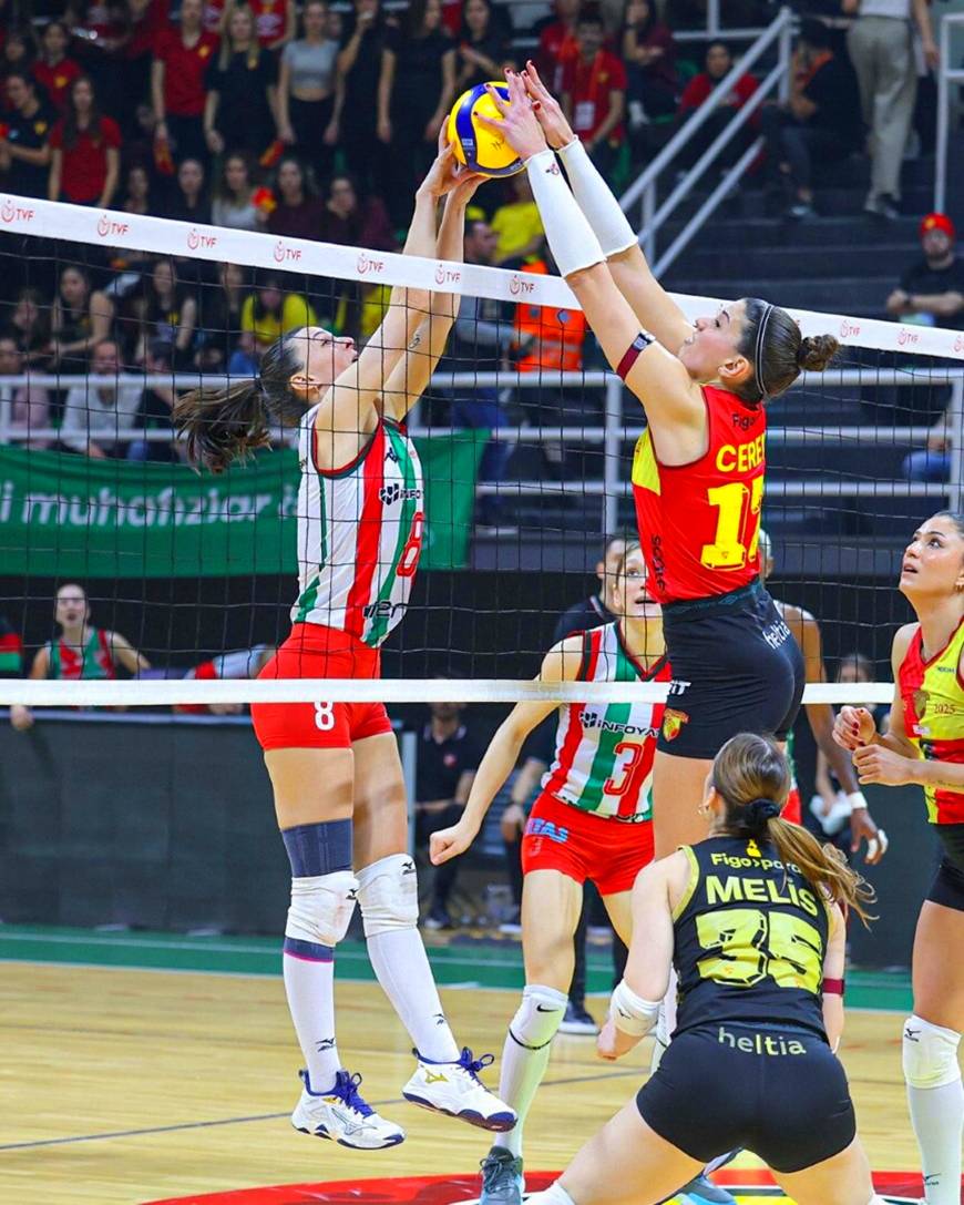 Voleybolda Göztepe ve Karşıyaka gurbette