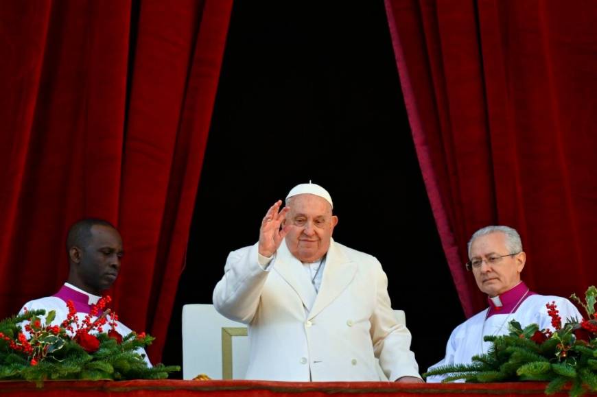 Papa Franciscus hastaneye kaldırıldı