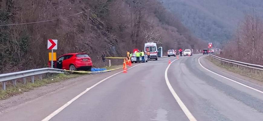 Karabük'te, şarampole devrilen otomobilin sürücüsü öldü