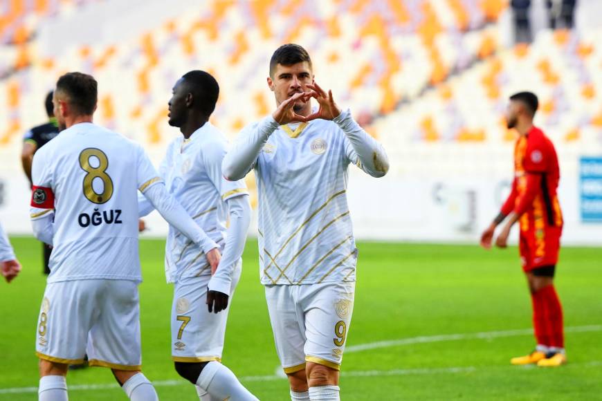 Manisa FK nefes aldı