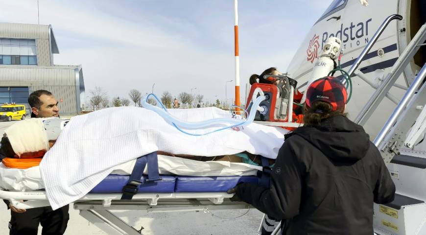 Ambulans uçak, 22 yaşındaki Samet için havalandı