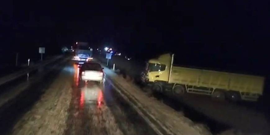 Ankara’da 4 TIR ve 1 otomobilin karıştığı zincirleme kaza