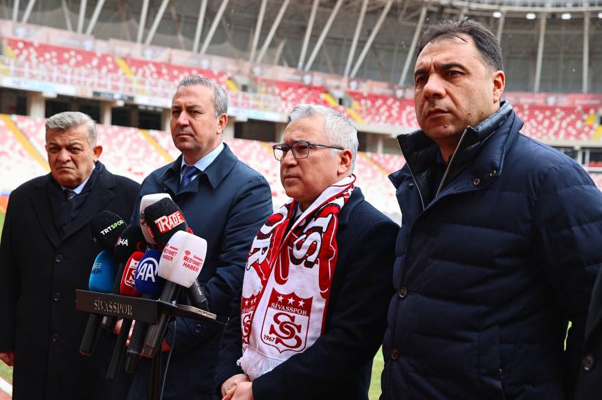 Sivasspor’a protokolden moral desteği