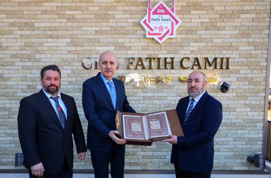 TBMM Başkanı Kurtulmuş, Nagoya'daki cami derneklerinde Türk vatandaşlarıyla bir araya geldi