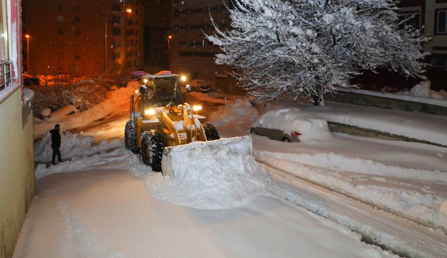 Bitlis'te kar kalınlığı 1 metreye ulaştı; 306 köy yolu kapalı / Ek fotoğraflar