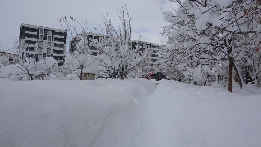 Bitlis’te kar kalınlığı 1 metreyi aştı, 300 köy yolu kapalı/Ek fotoğraflar