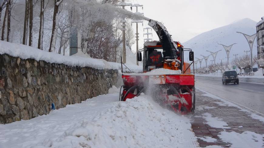 Bitlis'te kapanan 250 köy yolu ulaşıma açıldı