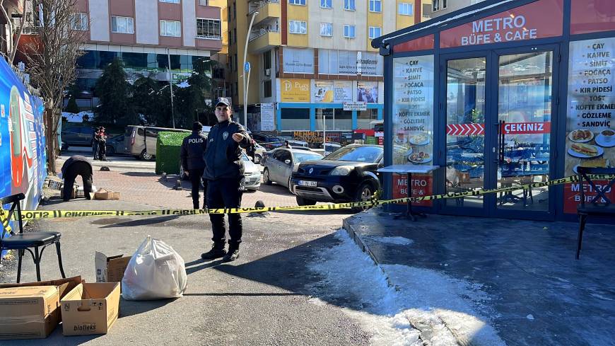 Lokantada bir kişiyi vurup, içeride bulunanları rehin aldı