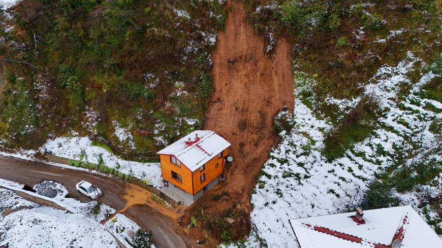 Karadeniz’in kabusu heyelanlarda kritik 2 ay uyarısı