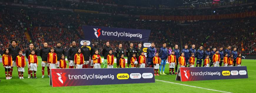 Galatasaray yenilmezlik serisini sürdürdü