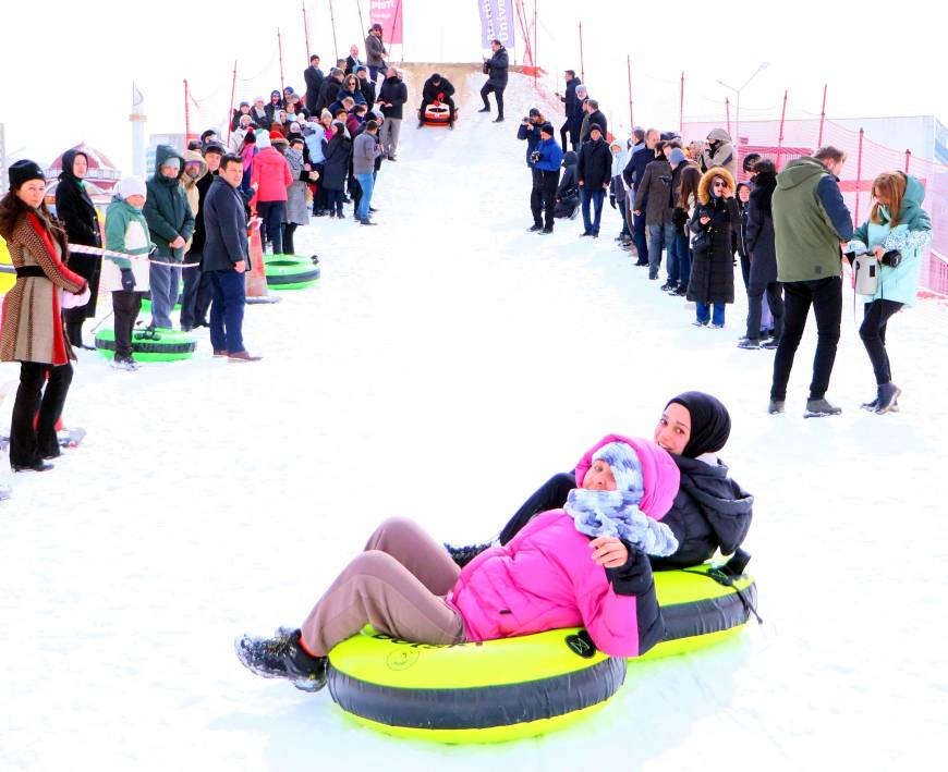 Kampüste kızak, kayak ve snow tubing heyecanı